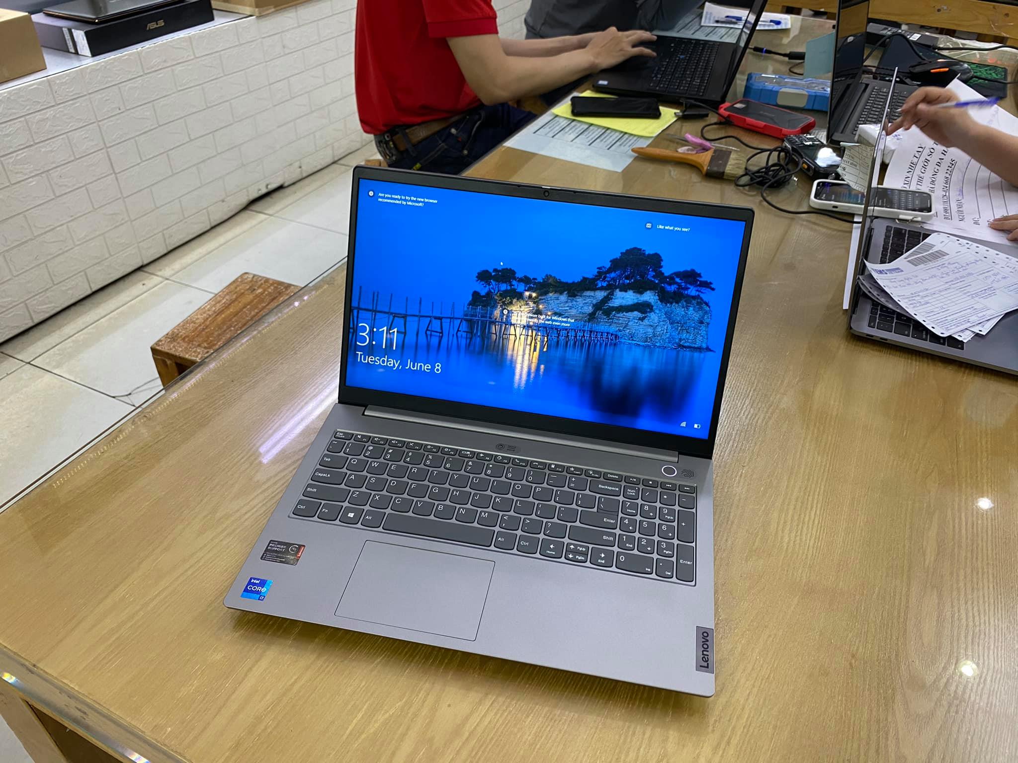 Laptop Thinkpad 15 G2-2.jpeg